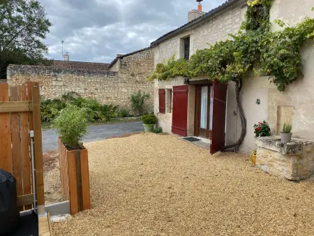 Gîte en tuffeau à Vaudelnay, poêle à bois et terrasse : photo 19