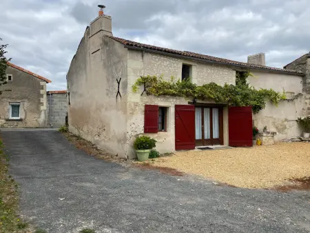 Gîte en tuffeau à Vaudelnay, poêle à bois et terrasse : photo 22