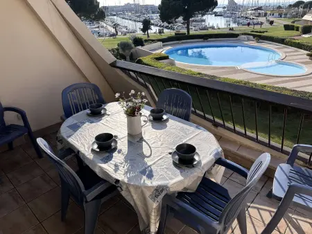 T2 avec piscine et vue port, à 100 m de la plage à Port Camargue : photo 2