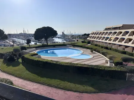 T2 avec piscine et vue port, à 100 m de la plage à Port Camargue : photo 3