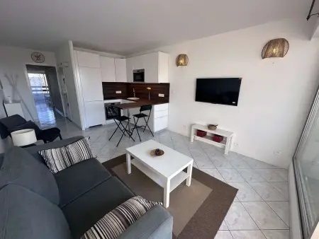 T2 avec piscine et vue port, à 100 m de la plage à Port Camargue : photo 15