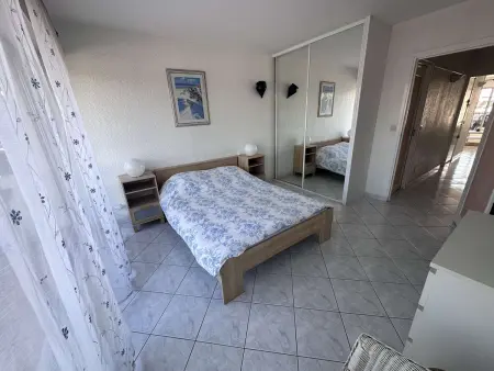 T2 avec piscine et vue port, à 100 m de la plage à Port Camargue : photo 18