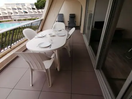 Appartement T3 vue port avec piscine et parking à Port Camargue : photo 14