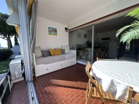 Studio 28m² terrasse sud, piscine à 50m de la plage : photo 4