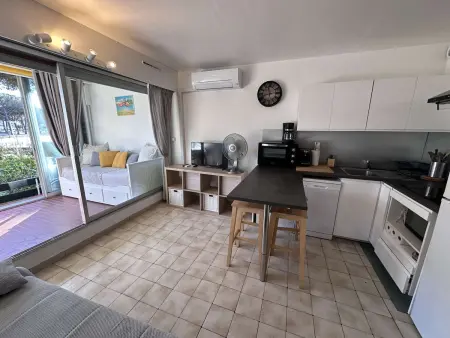 Studio 28m² terrasse sud, piscine à 50m de la plage : photo 11