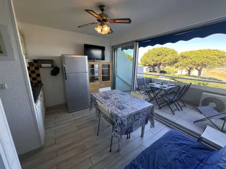 Studio 2 cabines climatisées face mer à Port Camargue : photo 6