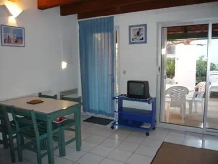 Maisonnette Provençale avec Piscine au Grau-du-Roi, 6 Pers. : photo 4