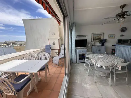 Appartement 2 pièces vue port, terrasse et parking à Port Camargue : photo 5