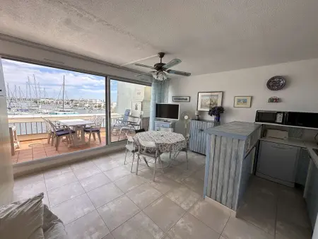 Appartement 2 pièces vue port, terrasse et parking à Port Camargue : photo 6