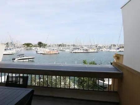 Marina 3 pièces traversante avec vue, climatisée, Port Camargue : photo 2