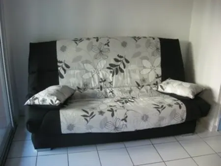 Maison provençale en duplex avec jardinet et parking privé au Grau-du-Roi : photo 4