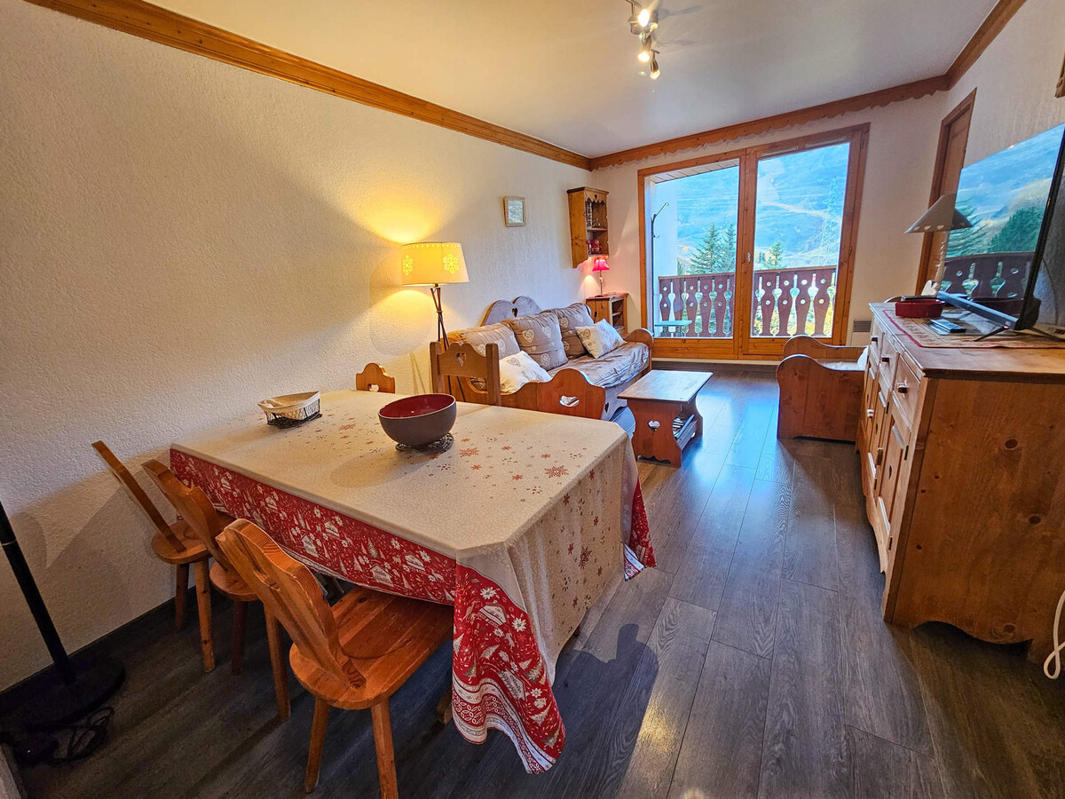 Appartement 5 pers. Les Menuires, balcon sud, casiers skis - Photo 2
