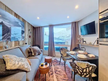 Location appartement à Les Menuires, Studio moderne skis aux pieds avec balcon