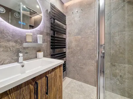 Studio 20m² skis aux pieds, balcon sud-est, 8ème étage : photo 12