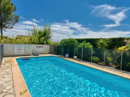 Appartement Fleurie à Fréjus, terrasse sud et piscine : photo 5
