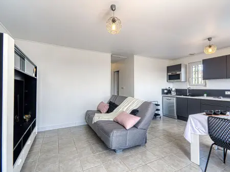 Appartement Fleurie à Fréjus, terrasse sud et piscine : photo 10