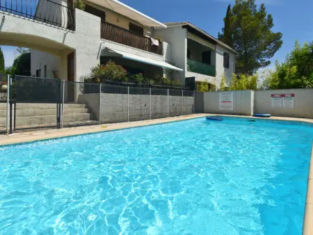 Appartement Fleurie à Fréjus, terrasse sud et piscine : photo 21