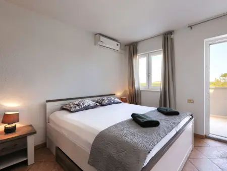 Maison Enka à Banjole : piscine chauffée, 10 personnes : photo 5