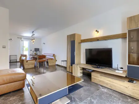 Maison Enka à Banjole : piscine chauffée, 10 personnes : photo 8