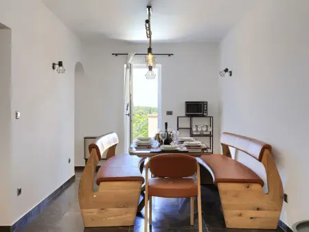 Maison Enka à Banjole : piscine chauffée, 10 personnes : photo 10