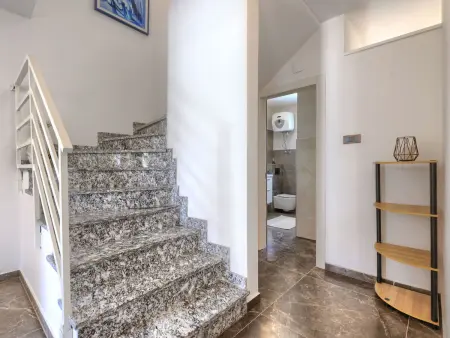 Maison Enka à Banjole : piscine chauffée, 10 personnes : photo 17