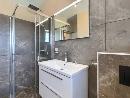 Maison Enka à Banjole : piscine chauffée, 10 personnes : photo 19
