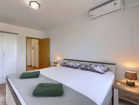 Maison Enka à Banjole : piscine chauffée, 10 personnes : photo 20