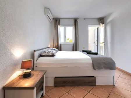 Maison Enka à Banjole : piscine chauffée, 10 personnes : photo 25