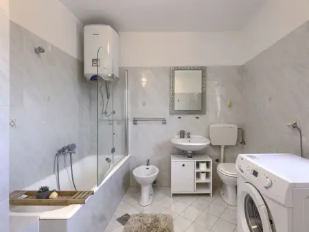 Maison Enka à Banjole : piscine chauffée, 10 personnes : photo 48