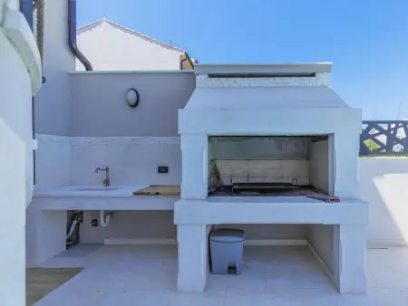 Maison Enka à Banjole : piscine chauffée, 10 personnes : photo 57