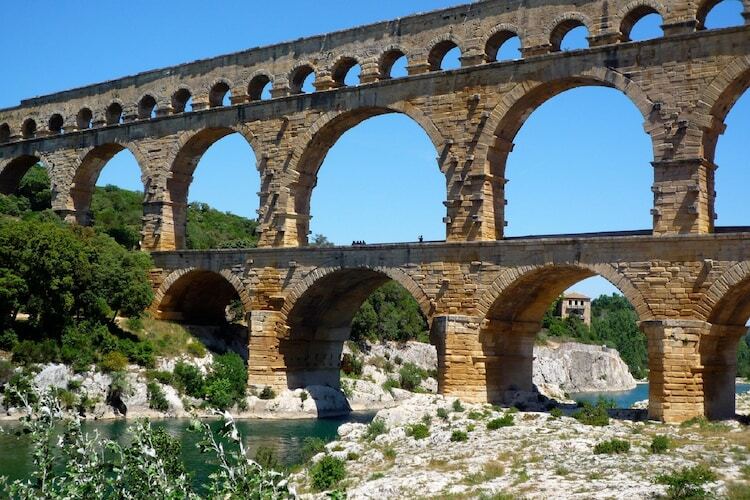 Maison neuve avec piscine près du Pont du Gard - Photo 28