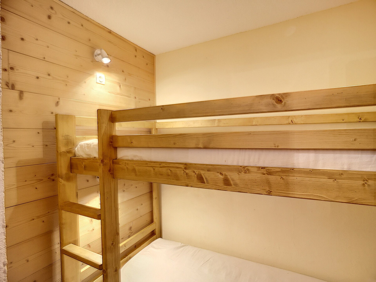 2 pièces 4 pers rénové, balcon sud, pied des pistes - Photo 10