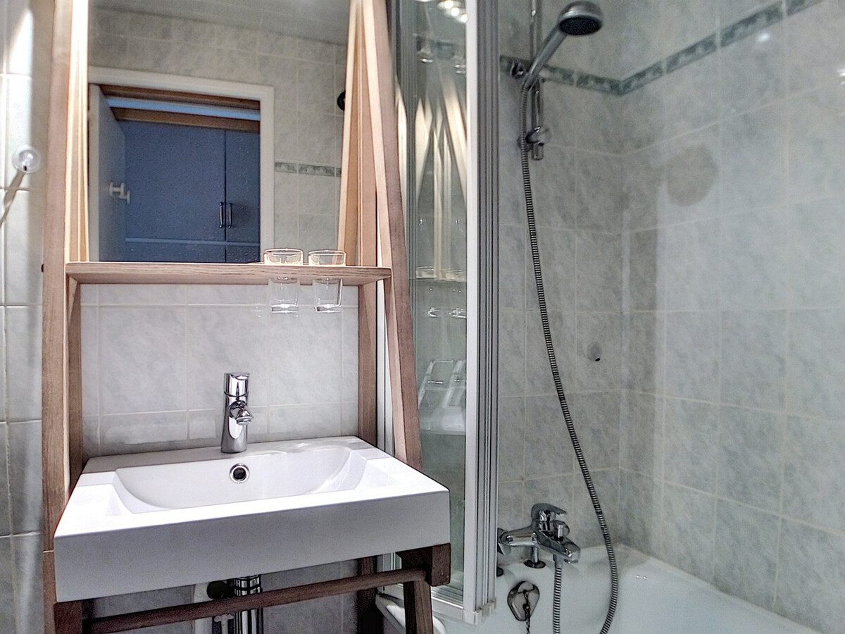Studio rénové 18m² balcon Sud aux Menuires - Photo 9