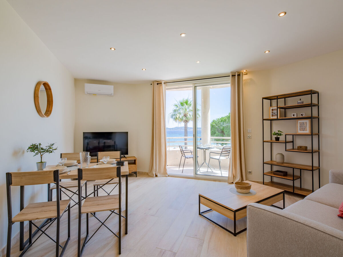 Appartement Les Dauphins - Vue mer à 20m de plage - Photo 2