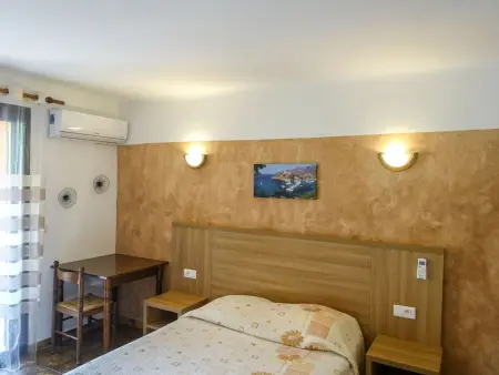 Studio 35m² Cabanaccia avec terrasse à Porto : photo 7