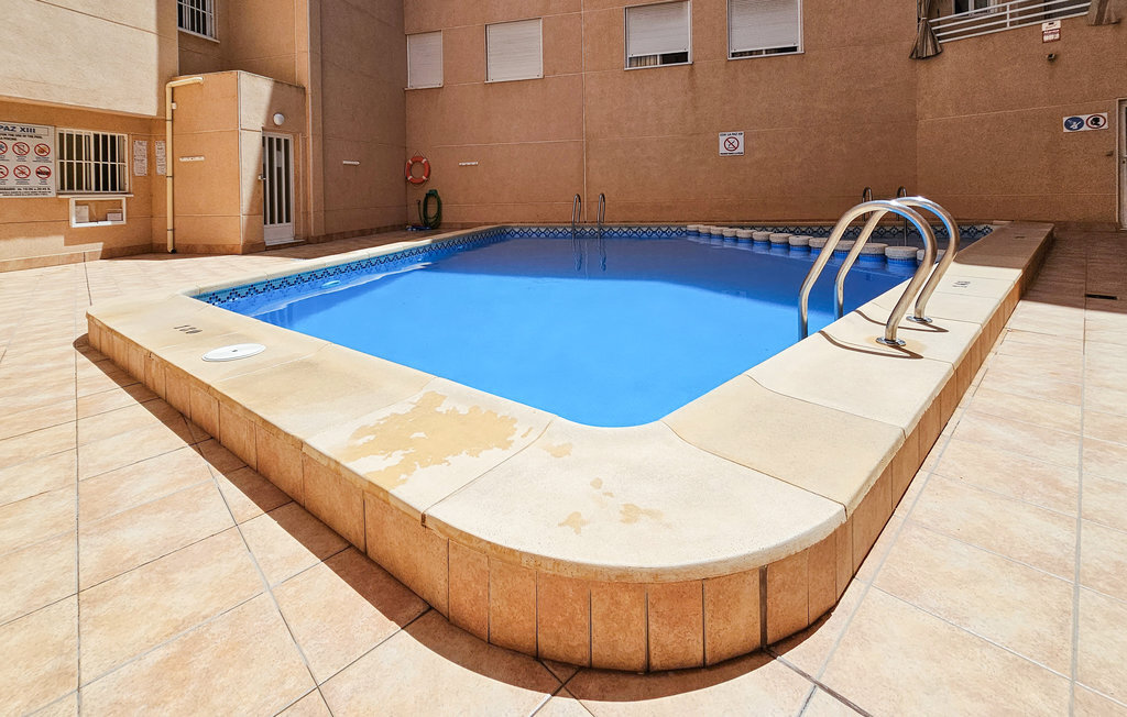 Appartement 2 chambres avec piscine commune à Torrevieja, centre-ville - Photo 1