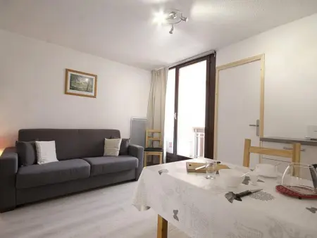 Beau 2P pour 5 pers, rénové, ski aux pieds, parking gratuit : photo 3