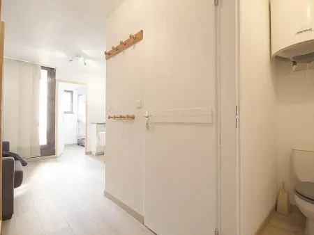 Beau 2P pour 5 pers, rénové, ski aux pieds, parking gratuit : photo 9