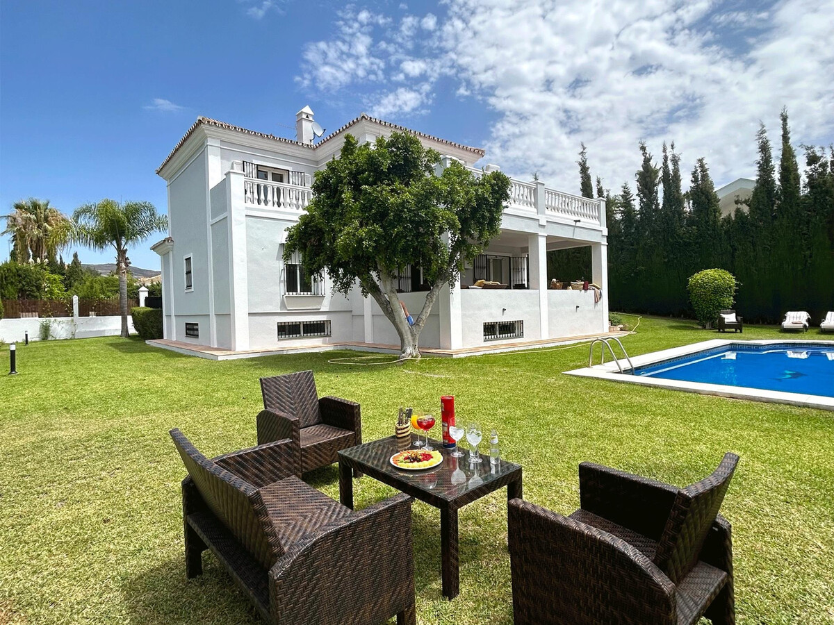 Villa Maisa, 4 chambres à Marbella avec piscine débordement - Photo 6