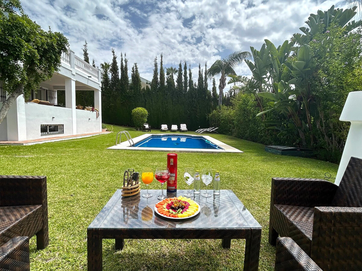Villa Maisa, 4 chambres à Marbella avec piscine débordement - Photo 20