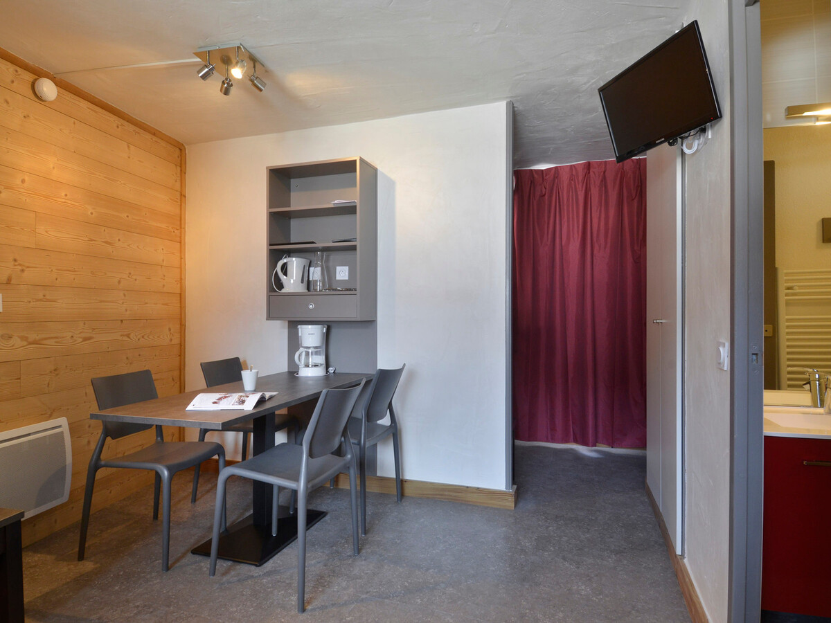Studio rénové 22 m² avec balcons et vue pistes - Photo 2