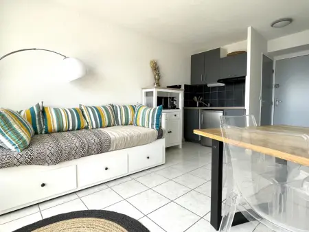 Appartement vue mer avec piscine, 4 couchages, climatisé : photo 2