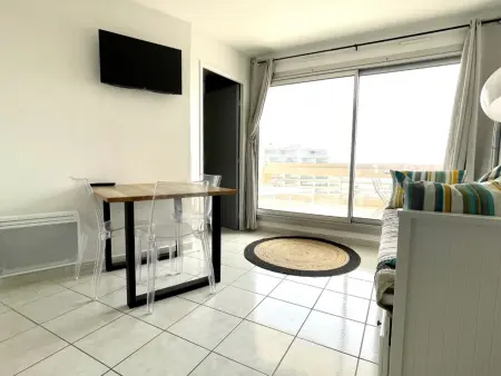 Appartement vue mer avec piscine, 4 couchages, climatisé : photo 8