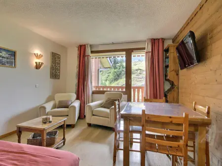 Location appartement à La Plagne, Appartement rénové 2 pièces au pied des pistes, balcon sud, pour 4 personnes