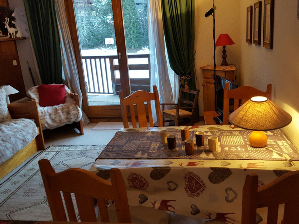 Studio skis aux pieds, balcon sud, parking inclus - Photo 2