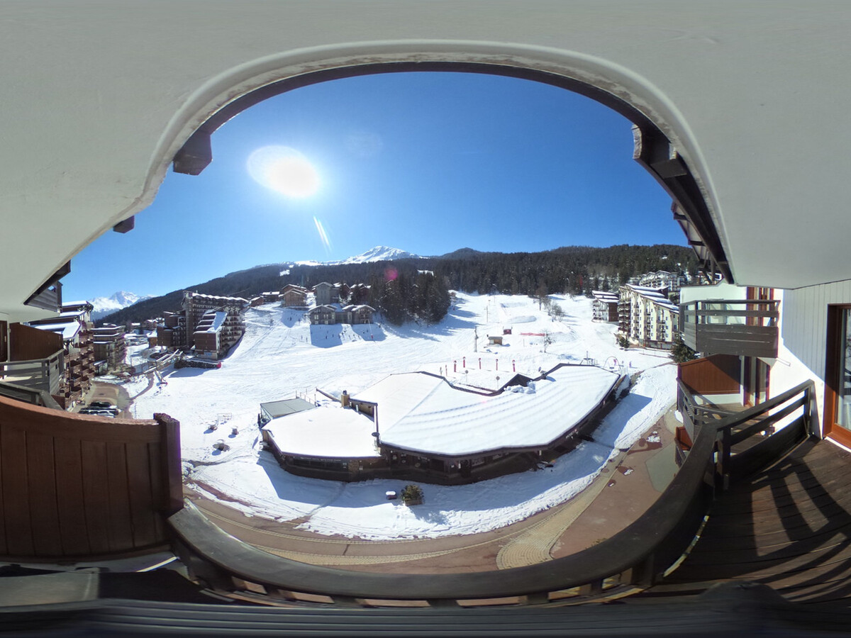 Studio skis aux pieds, balcon sud, parking inclus - Photo 5