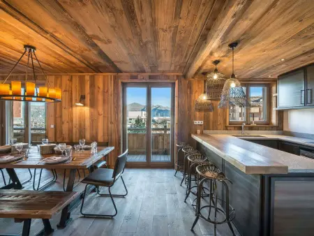 Location appartement à Courchevel 1850, Appartement 4 chambres au centre de Courchevel 1850 avec parking