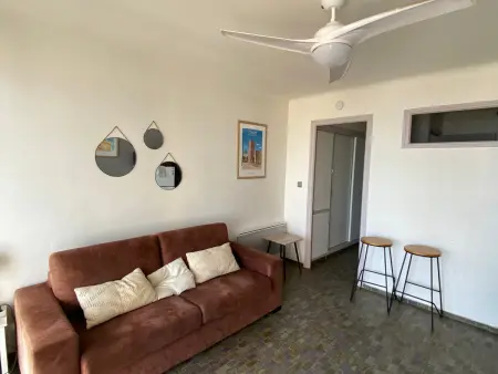T2 front de mer avec balcon vue Méditerranée : photo 2