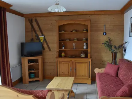 Appartement 3 pièces avec garage fermé, près du téléphérique : photo 2