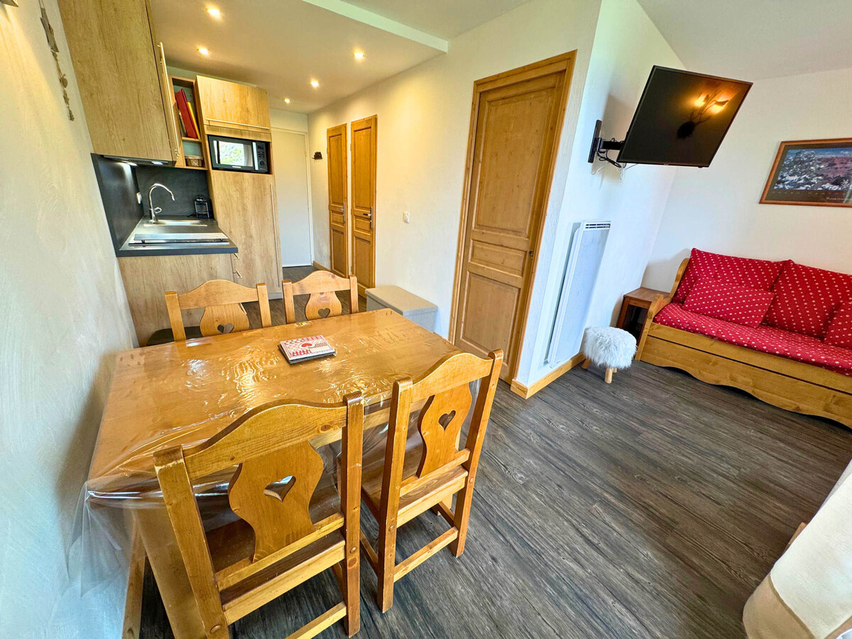 T2 28m² 4 pers, balcon sud, pied des pistes aux Menuires - Photo 2
